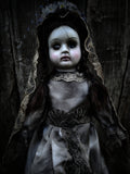 Niña Horror Doll