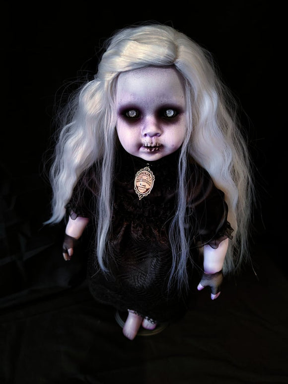 Amynthia Horror Doll