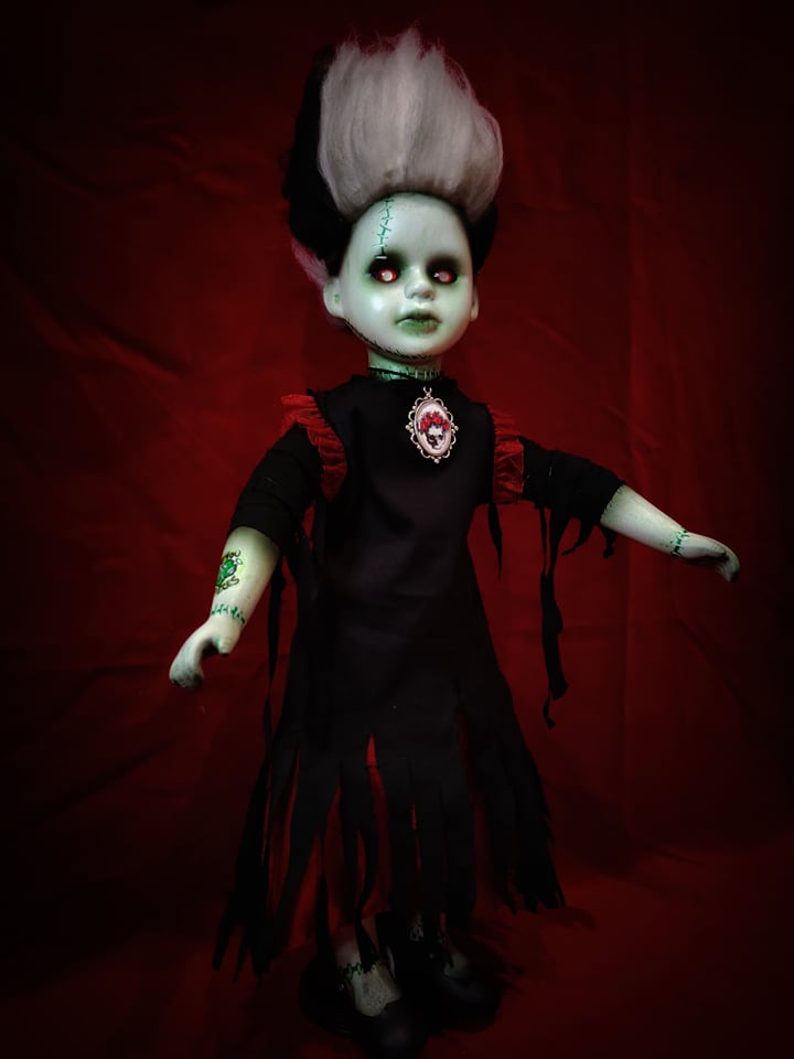 Lilith Horror Doll – Horror Party Dolls