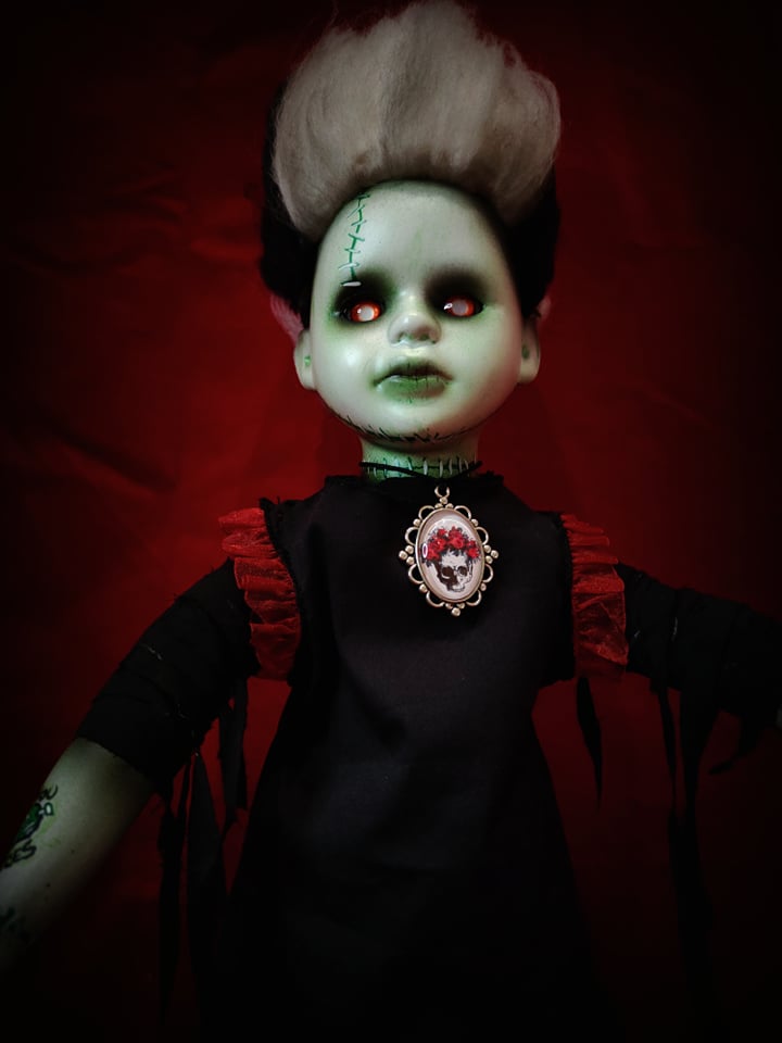 Lilith Horror Doll – Horror Party Dolls