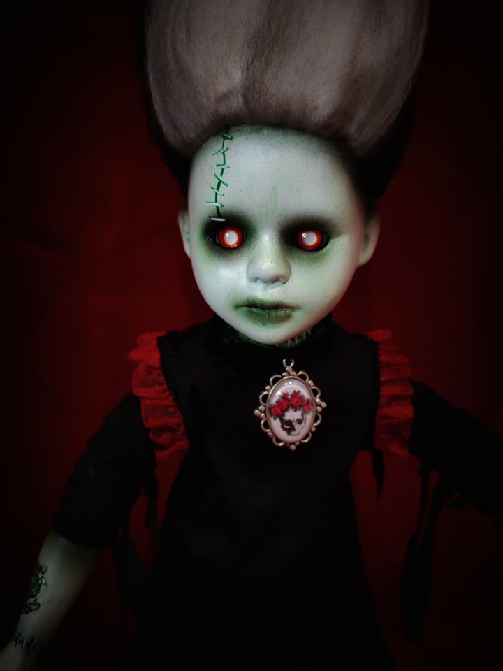Lilith Horror Doll – Horror Party Dolls