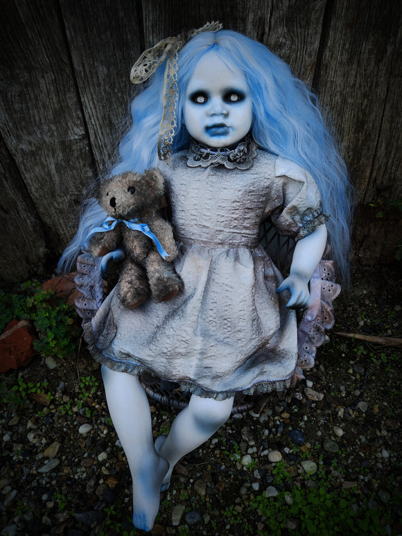Azzurrina Horror Doll